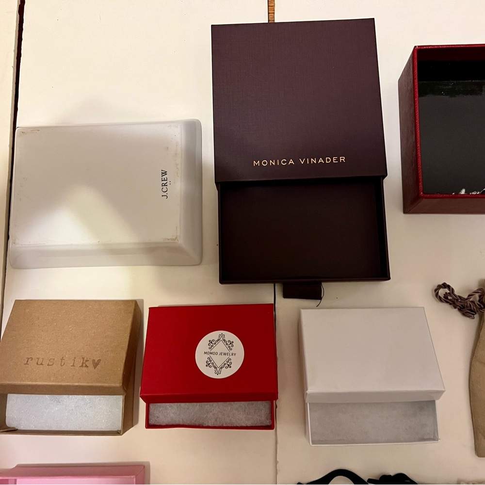 Jewelry boxes include Cartier, j crew plate, pouches of many brands New - Picture 3 of 6